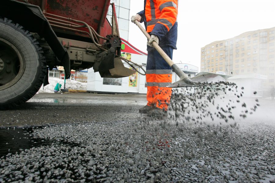 На ремонт дорог в Кузбассе запланировали потратить не менее 7,5 млрд руб.