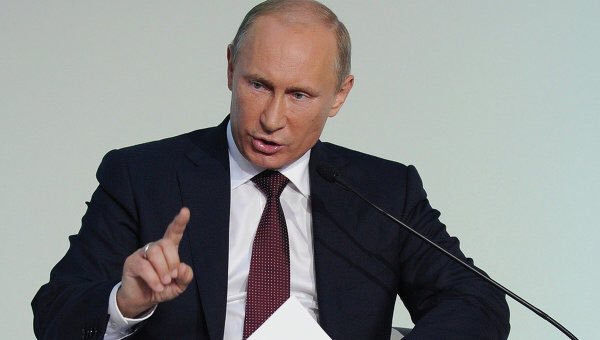 Владимир Путин отказался сообщать, будет ли он участвовать в выборах президента РФ