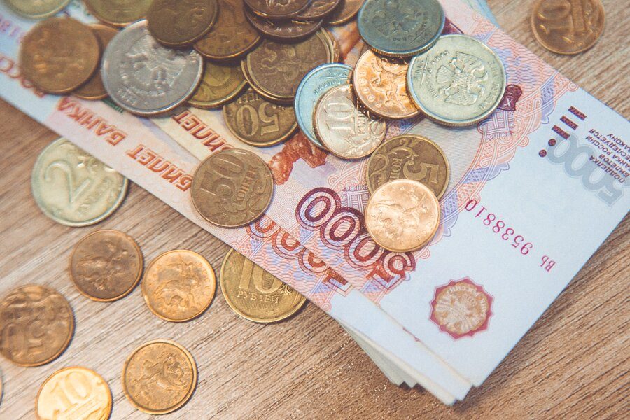Средняя зарплата врачей и преподавателей вузов в Кузбассе превысила 40 тысяч рублей