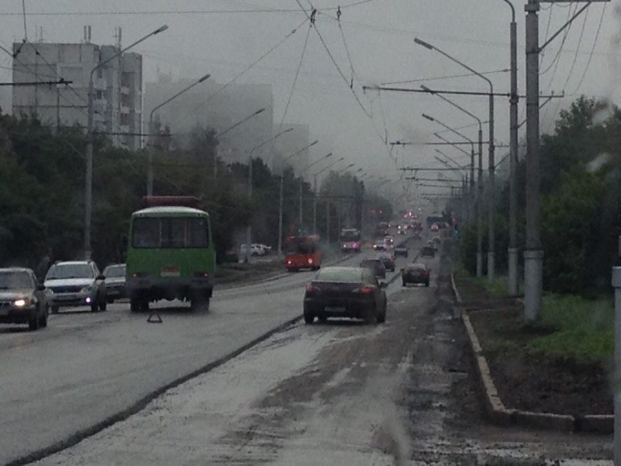 В Кемерове маршрутка нарушила движение троллейбусов