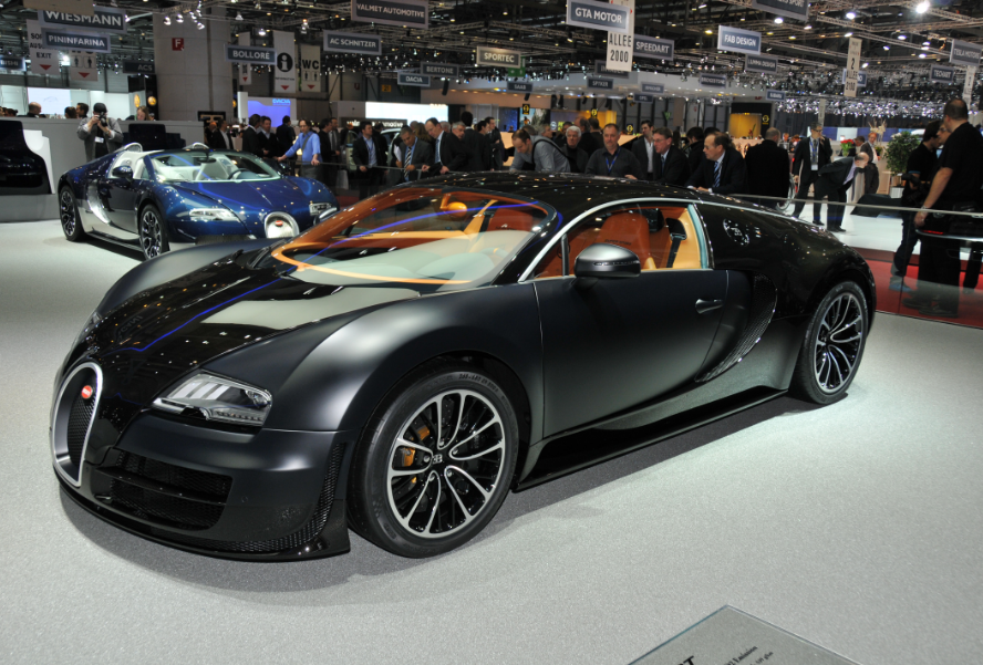 В России владельцу Bugatti начислили транспортный налог на 540 тысяч рублей