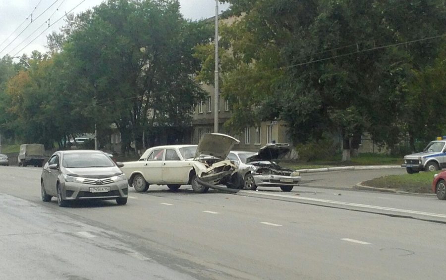 В Кемерове произошло серьёзное ДТП в Центральном районе города