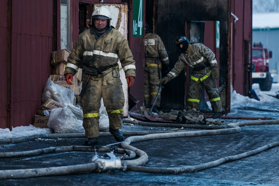 В Кузбассе за сутки при пожарах погибли три человека, ещё четверых удалось спасти
