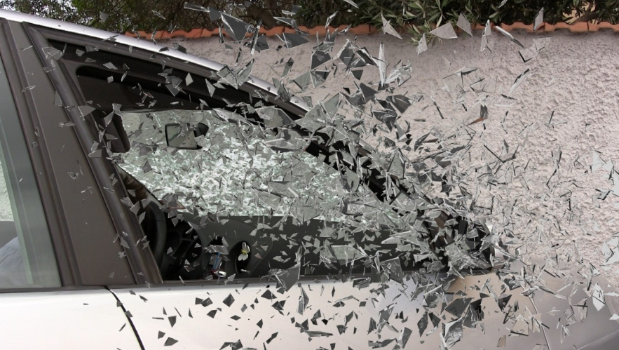 На кузбасской трассе водитель Lexus спровоцировал ДТП, три человека погибли