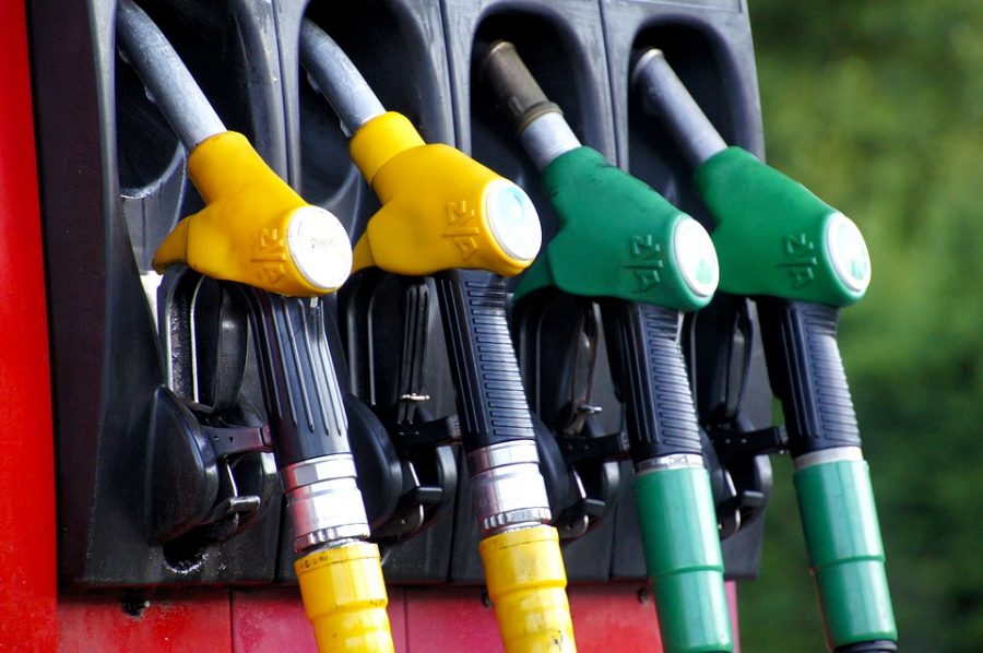 Цены на бензин потянулись вверх за акцизами