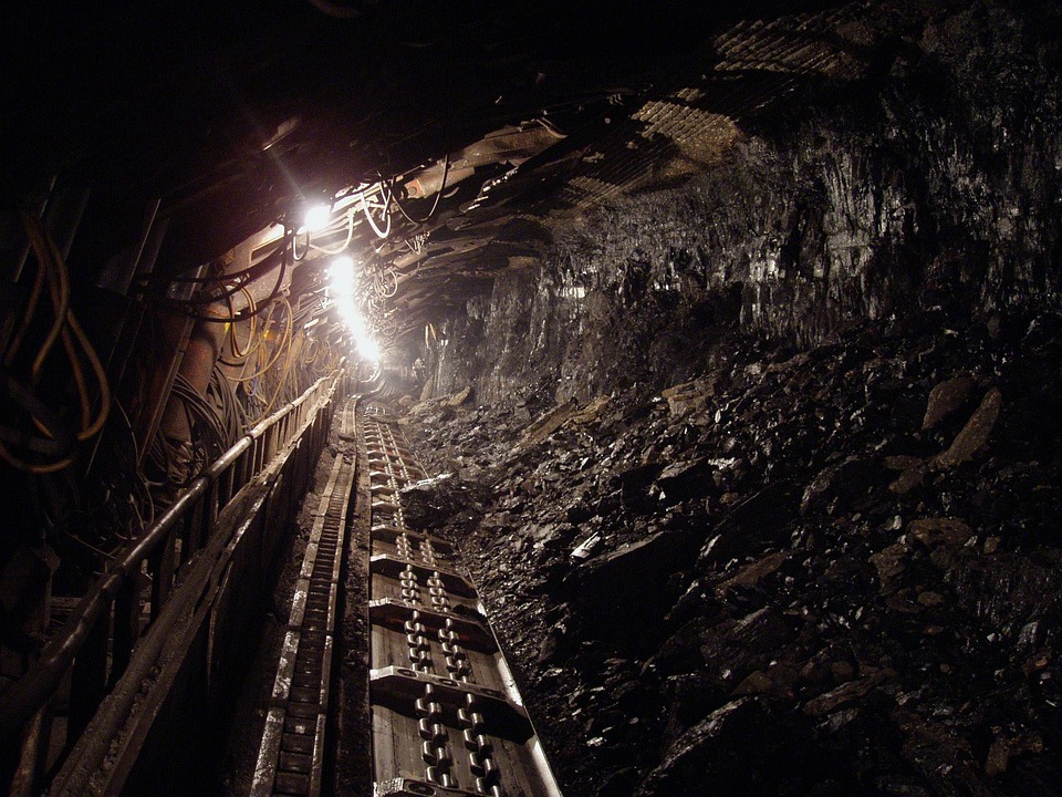 ЧП на шахте в Кузбассе: из-за обрушения пострадали двое горняков