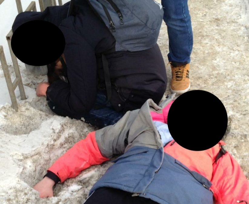 В Кузбассе на мосту нашли двоих подростков без сознания