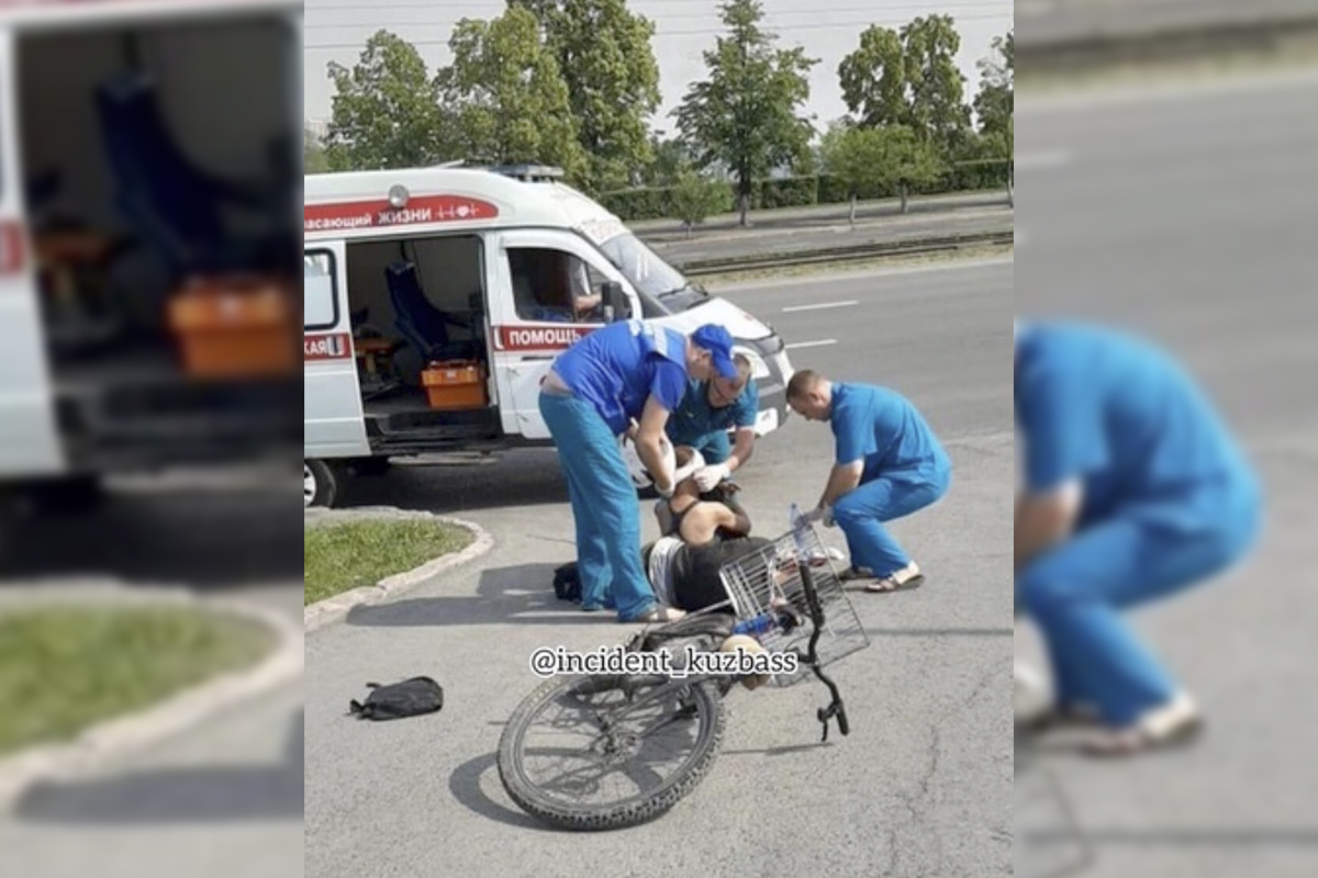 Видео: в Кемерове двое велосипедистов попали в ДТП на ровном месте